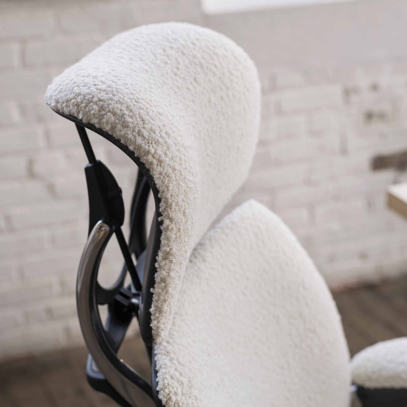 Humanscale Freedom Chair – Elle Ivory Edition (Headrest, Premium Wool Bouclé)