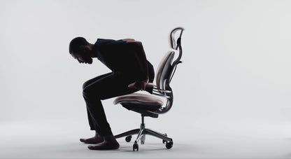 Humanscale Freedom Chair – Elle Ivory Edition (Headrest, Premium Wool Bouclé)